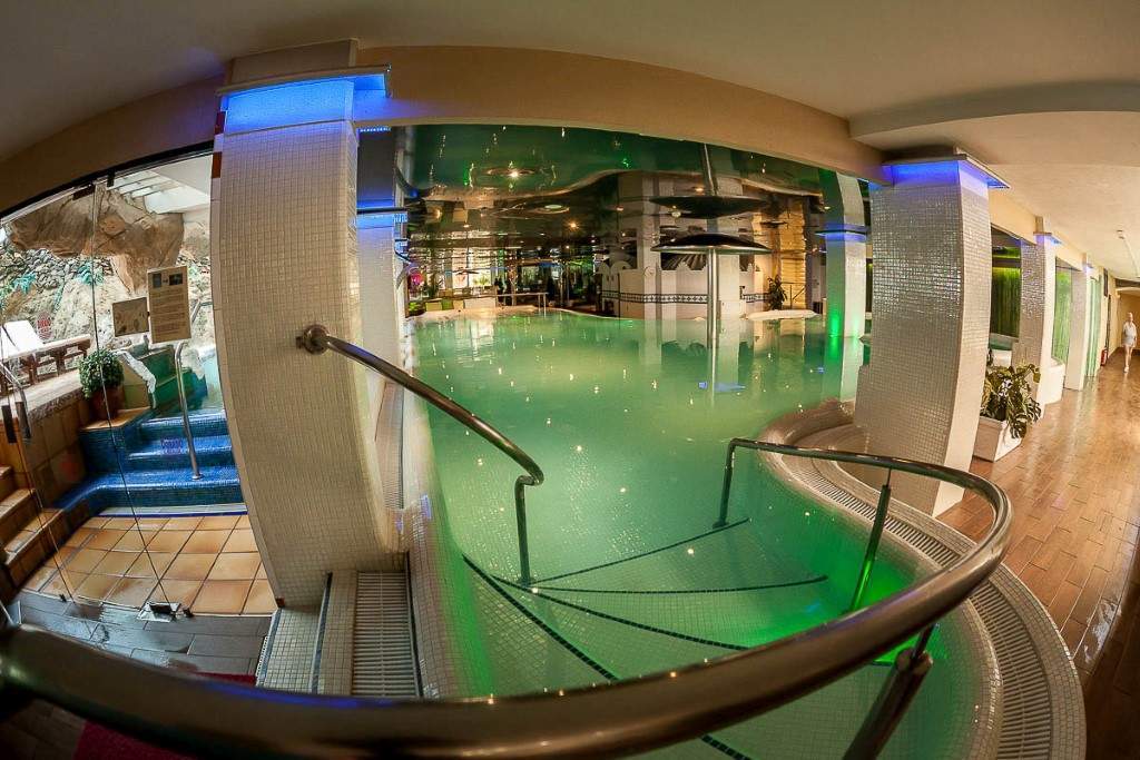 Bull Dorado & Hotel 3*